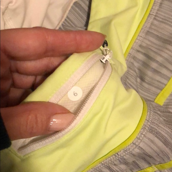 Lululemon Run Speed Shorts *fits smaller than 6 - Picture 4 of 5